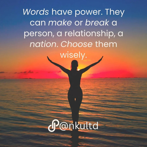 🆕️2X Plus Size Casual Sweater | Black & White Striped | Fall Essential 🖤🤍 - Picture 6 of 10